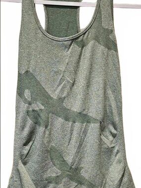 Oiselle Altitude Tank Top with Birds - SIZE SMALL